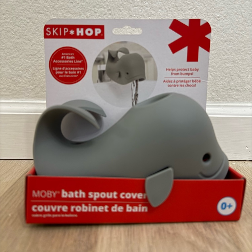 NWT! Skip hop moby bath spout cover - gray whale